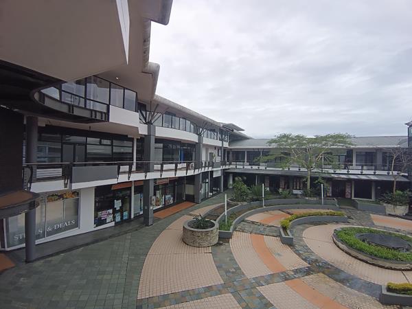 345  m² Commercial space