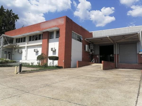 1 880  m² Industrial space