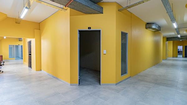 20  m² Commercial space