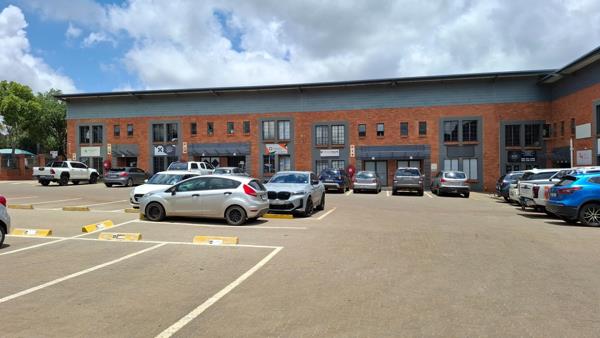 271  m² Commercial space