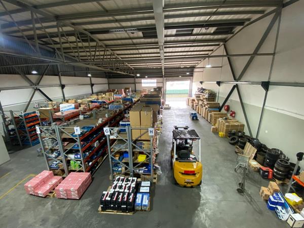 744  m² Industrial space