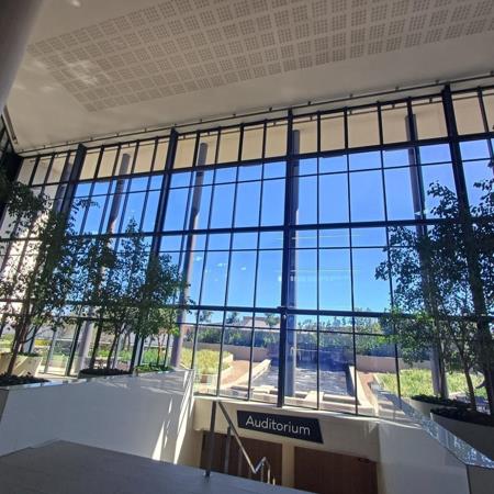 1 066  m² Commercial space