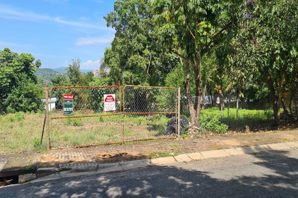 1 071 m² Land