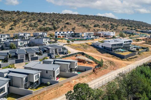 560 m² Land