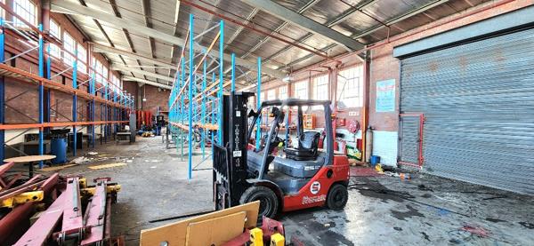 1 164  m² Industrial space