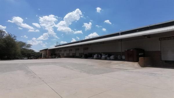 8 500  m² Industrial space