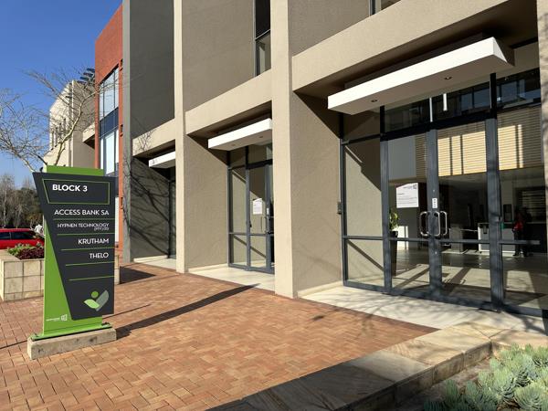 647  m² Commercial space