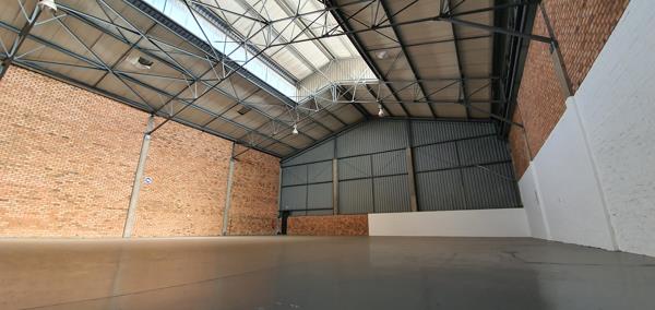 648  m² Industrial space