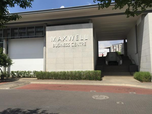 536  m² Commercial space