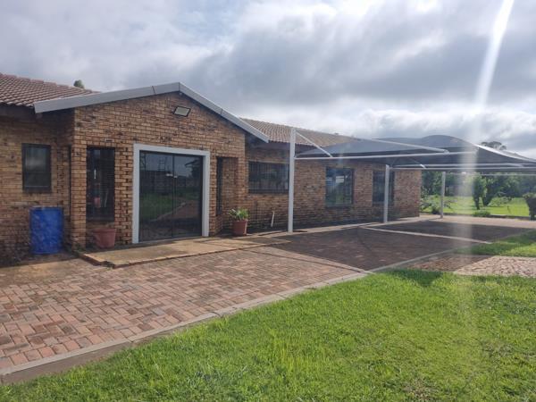 2 000  m² Commercial space