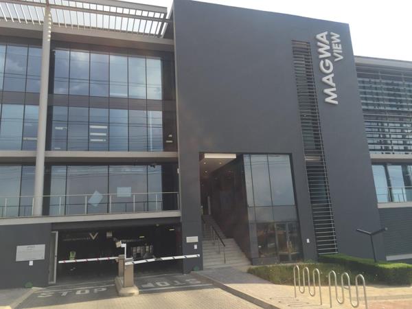 1 290  m² Commercial space