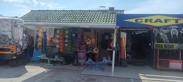 294  m² Retail Space