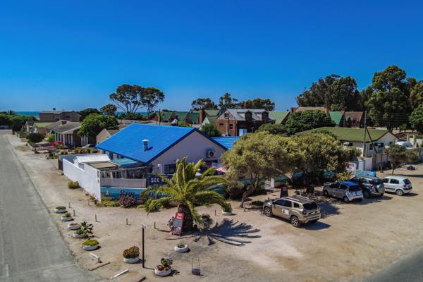 227  m² Commercial space