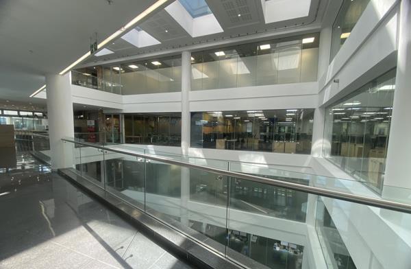 1 333  m² Commercial space