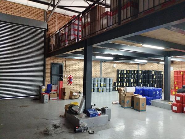 445  m² Industrial space