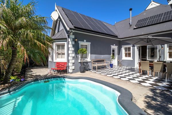 6 Bedroom House