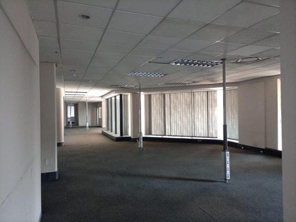 4 773  m² Office Space