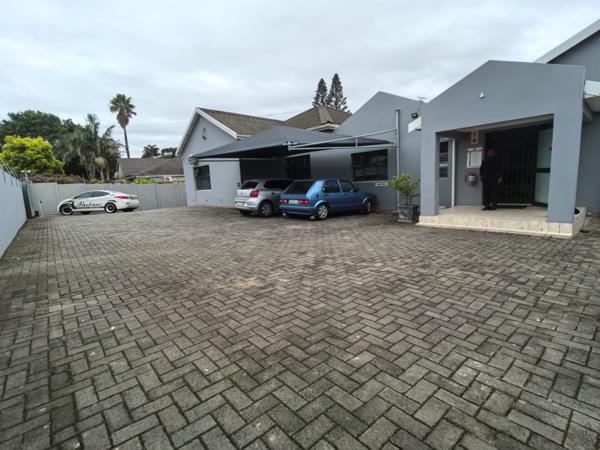 640  m² Commercial space