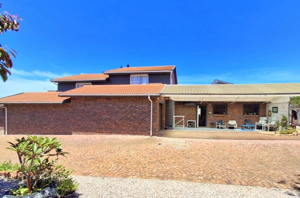6 Bedroom House