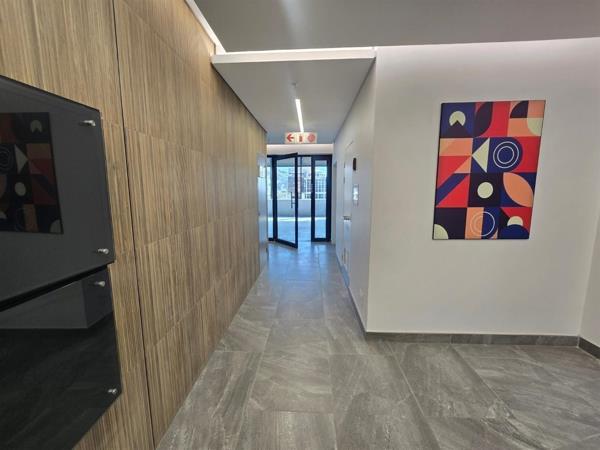 700  m² Office Space