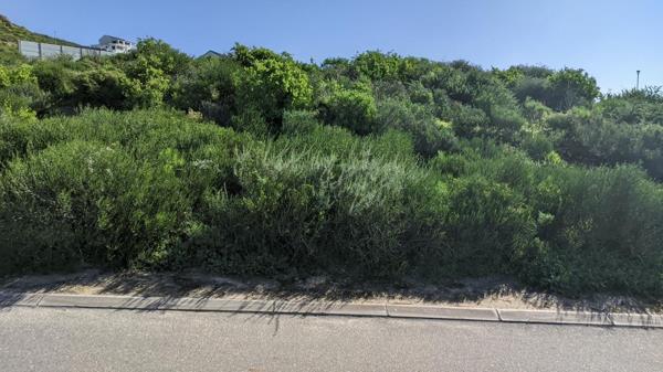 472 m² Land