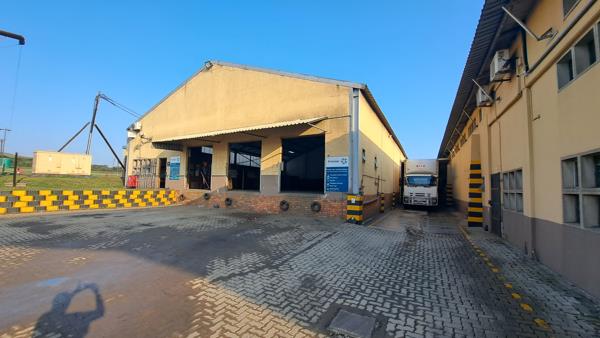 438  m² Industrial space