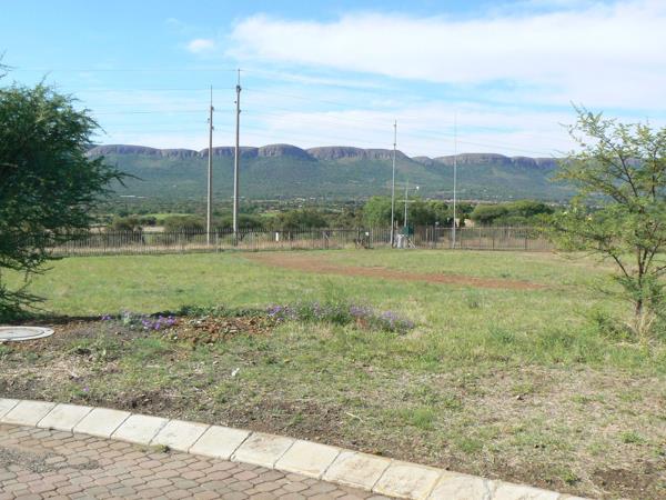 1 078 m² Land