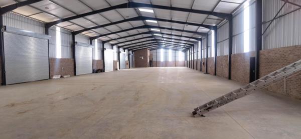 1 660  m² Industrial space