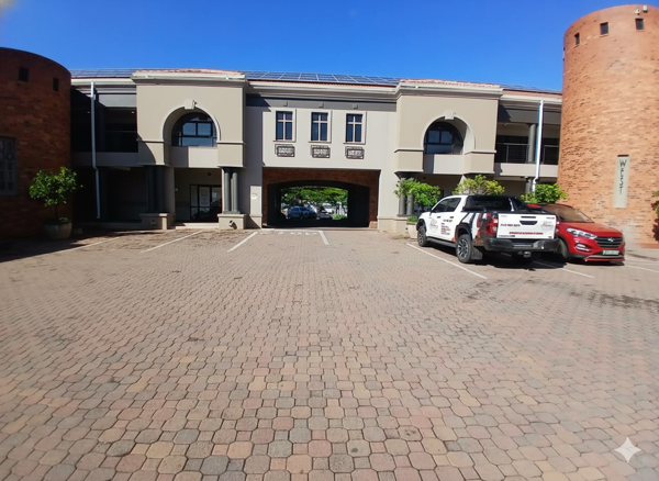 210  m² Commercial space