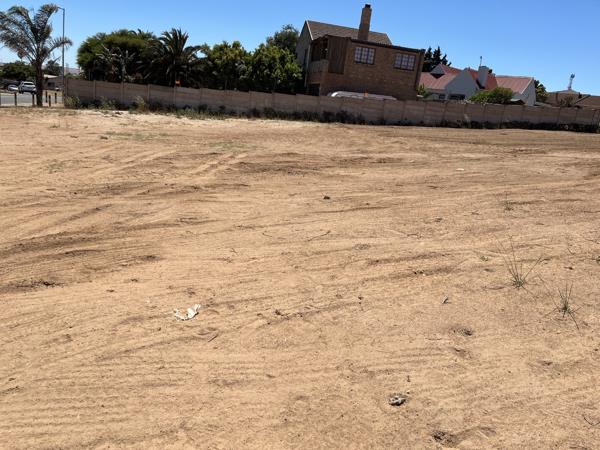 1 096 m² Land