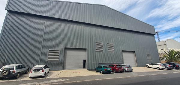 940  m² Industrial space