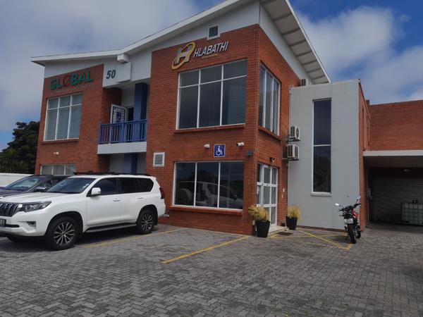 1 100  m² Commercial space