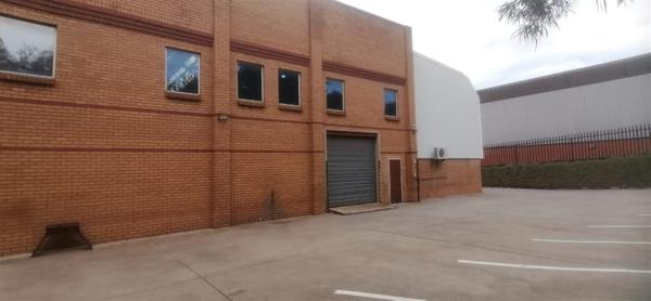 838  m² Industrial space