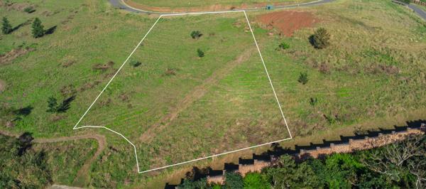 3 987 m² Land