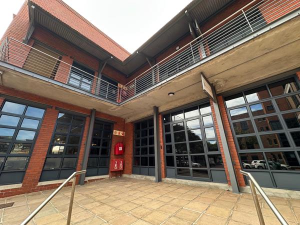 115  m² Commercial space