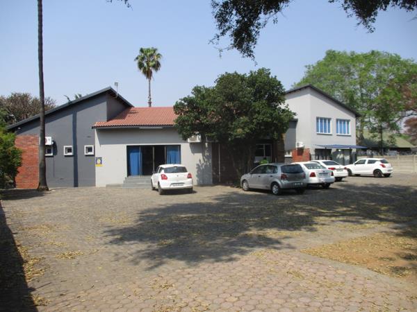 411  m² Office Space