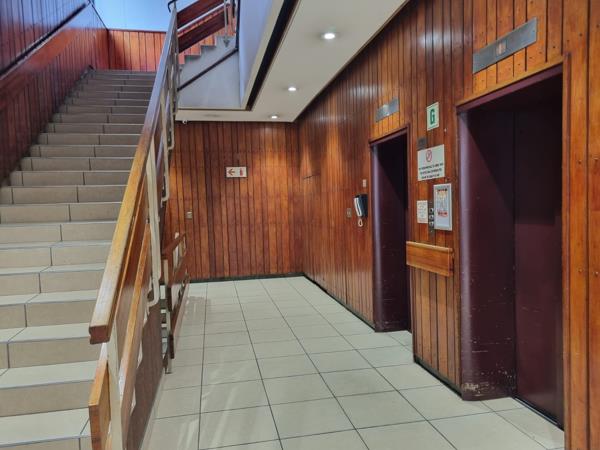 495  m² Commercial space