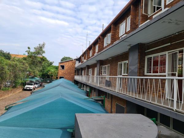 77  m² Commercial space