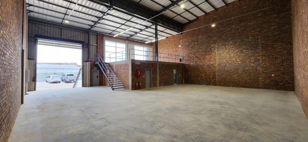 360  m² Industrial space