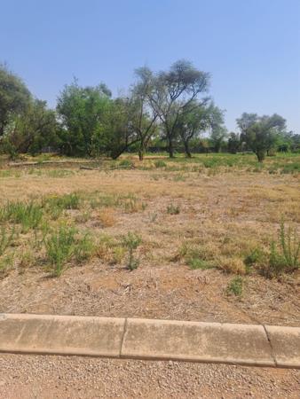 675 m² Land