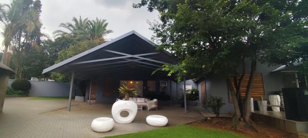 100  m² Retail Space