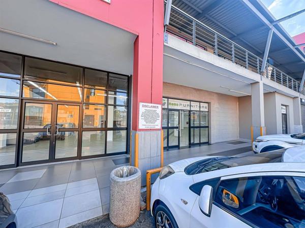 740  m² Retail Space