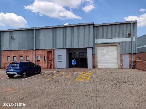 676  m² Industrial space