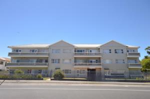 Apartment in Strand Central