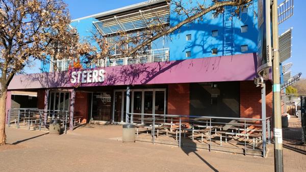 152  m² Commercial space