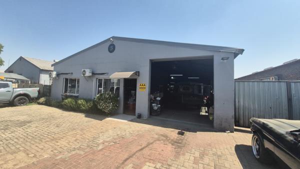 566  m² Industrial space