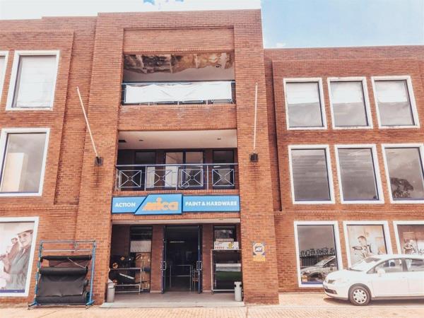 850  m² Retail Space