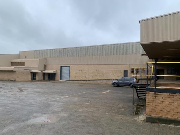 1 500  m² Commercial space