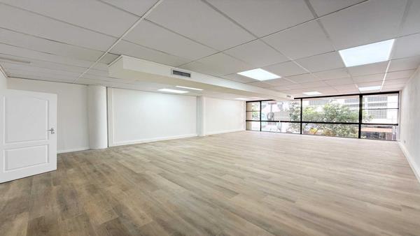 114  m² Office Space
