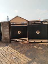 House in Protea Glen